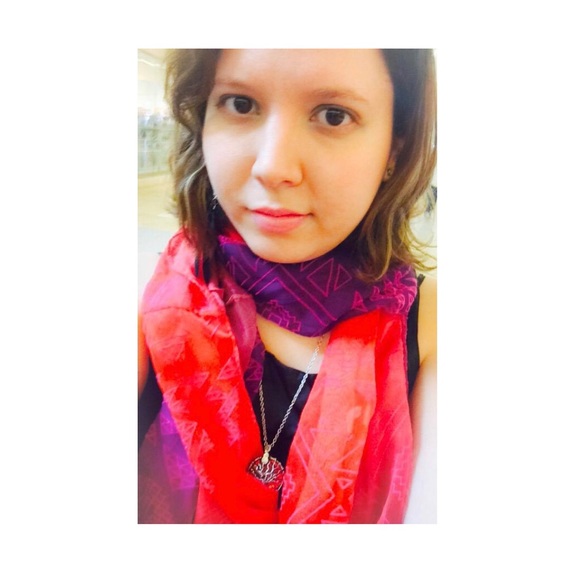 Meet your Posher, Danniela - Picture 1 of 3